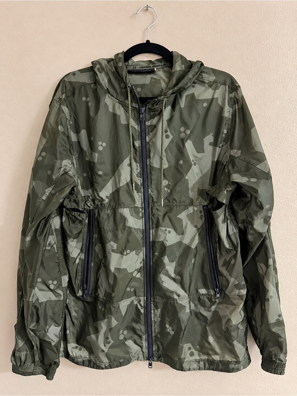 Under Armour Olive Green Camo Hooded Windbreaker